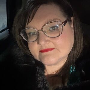 Meet your Posher, Lori-Wendalynn